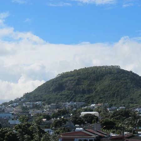 拉惹住宿加早餐旅馆 卡特勒博尔纳 外观 照片