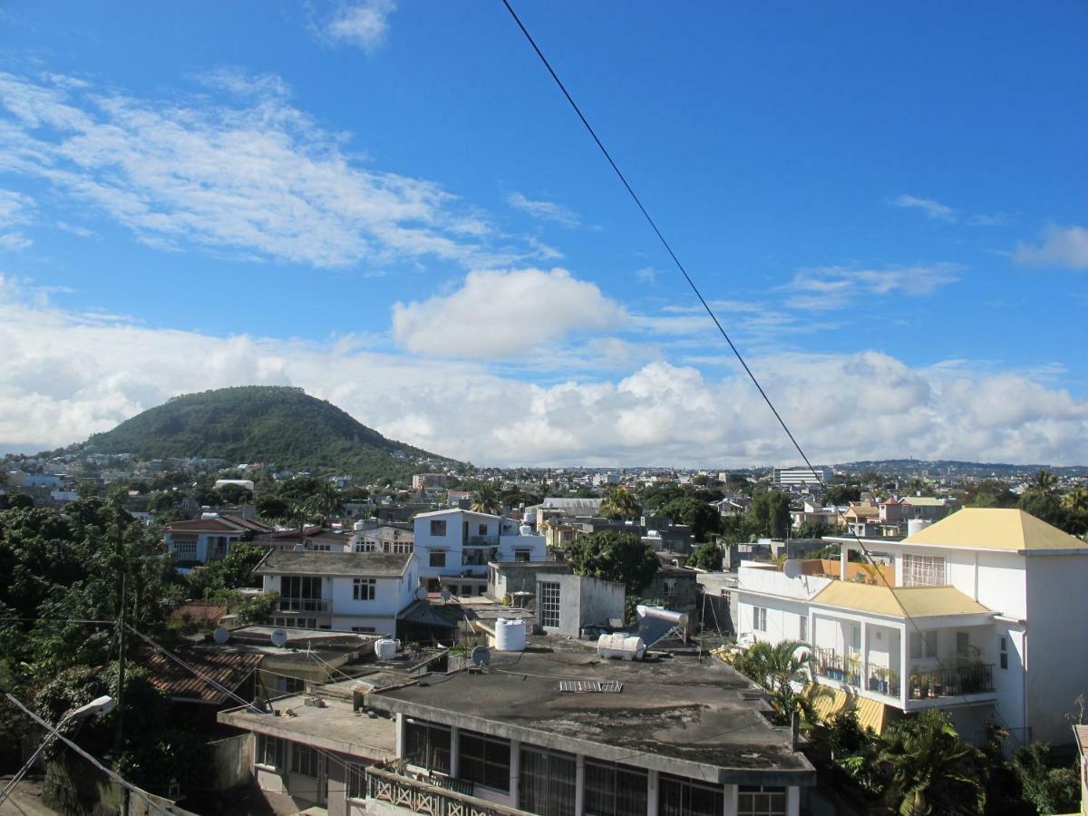拉惹住宿加早餐旅馆 卡特勒博尔纳 外观 照片